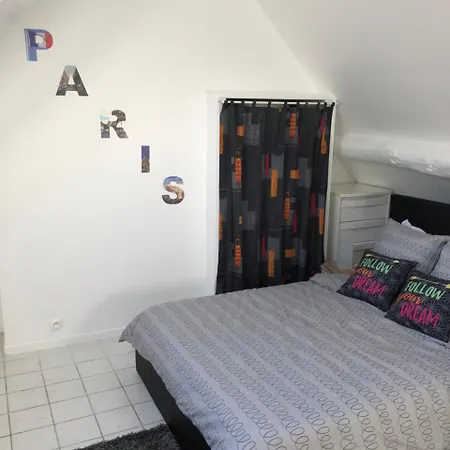 Sleep In Paris - *